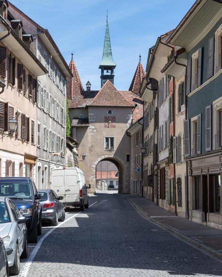 Vivez Un Conte De Fee Dans La Piece Ronde D'Une Tour Medievale Porrentruy Exterior photo